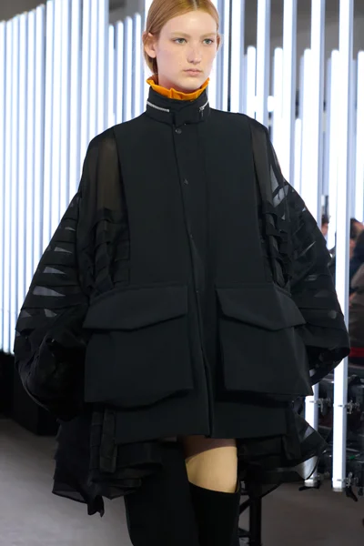 Look 3